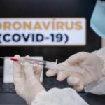 Imagem ilustrativa de seringa com vacina contra a Covid-19