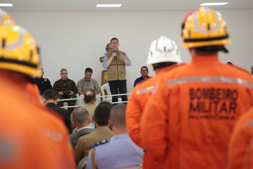 Governador Marcos Rocha entrega viaturas e equipamentos ao Corpo de Bombeiros em Rondônia