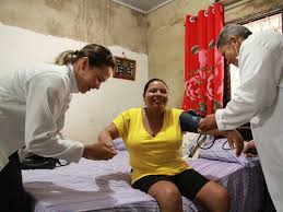 Equipe do Samd realizando atendimento domiciliar em Porto Velho